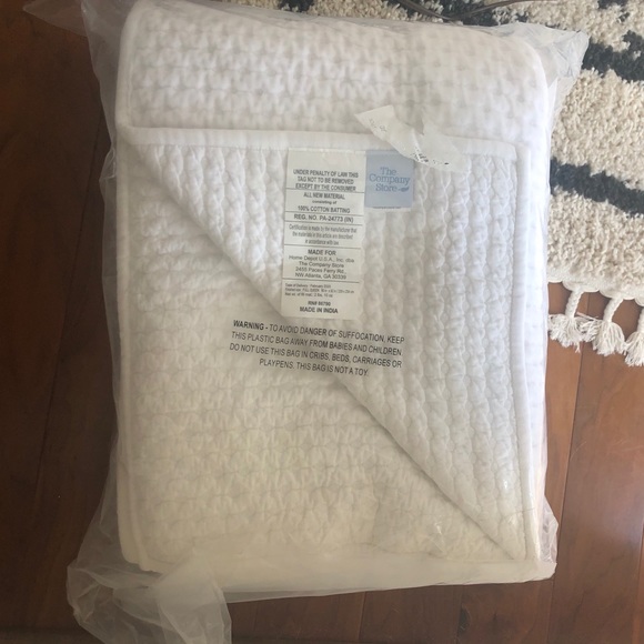 Company Store: Legends Paloma Cotton Velvet Quilt - Picture 7 of 7